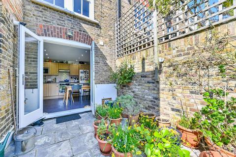 26 Geldeston Road, London, E5 8RQ