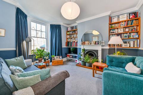 26 Geldeston Road, London, E5 8RQ