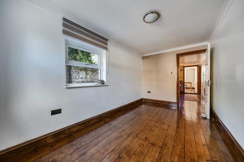 3 bedroom flat to rent, Parkfield Road, New Cross, London, SE14