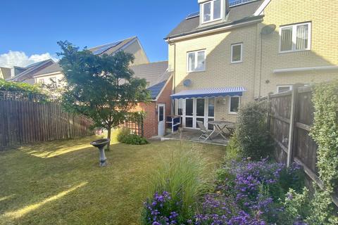 undefined, Black Knight Close, East Cowes, Isle of Wight