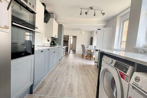 35 Central Road, Gloucester, GL1 5BU