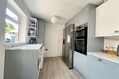 35 Central Road, Gloucester, GL1 5BU