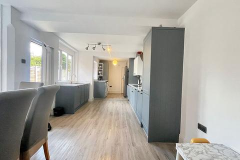 35 Central Road, Gloucester, GL1 5BU