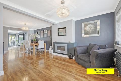 8 Crossways, Chelmsford, CM2 9EP