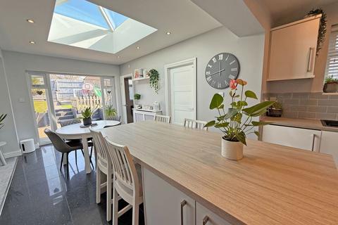 58 Arbury Hall Road, Shirley, Solihull, B90 4PZ