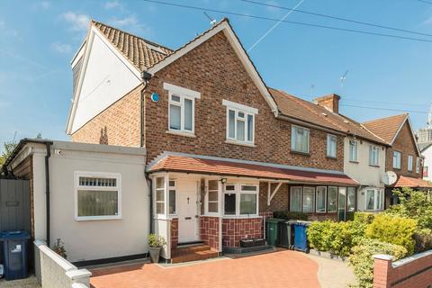 4 bedroom semi-detached house for sale, Carlisle Avenue, London W3
