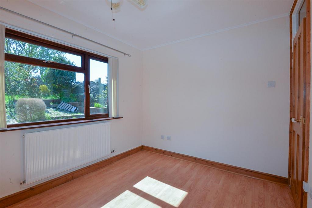 Bedroom2 2.jpg