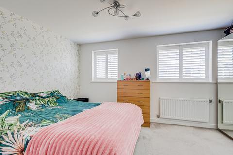 undefined, Henry Crescent, Rochford, SS4