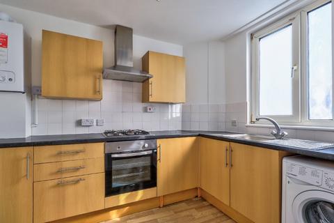 2 bedroom apartment to rent, King Street, Plaistow