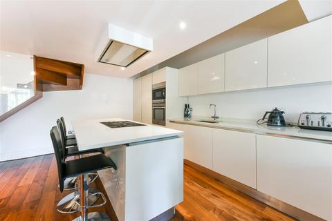 3 bedroom apartment to rent, Wimbledon Park Side, Wimbledon, SW19