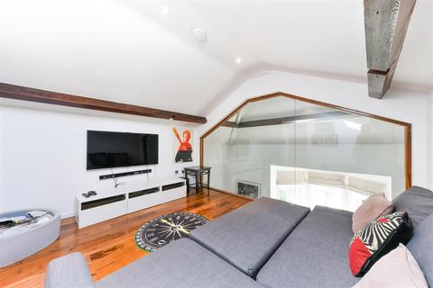 3 bedroom apartment to rent, Wimbledon Park Side, Wimbledon, SW19