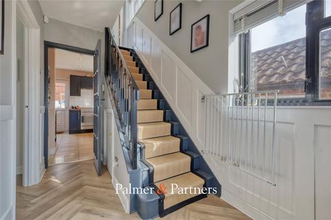81 Hillside Road, Billericay, CM11 2BX