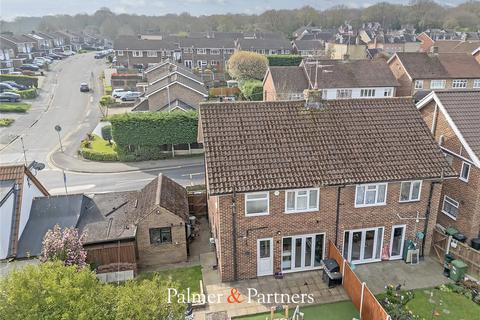 81 Hillside Road, Billericay, CM11 2BX