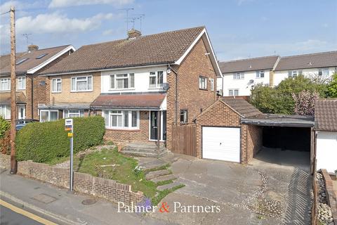 81 Hillside Road, Billericay, CM11 2BX