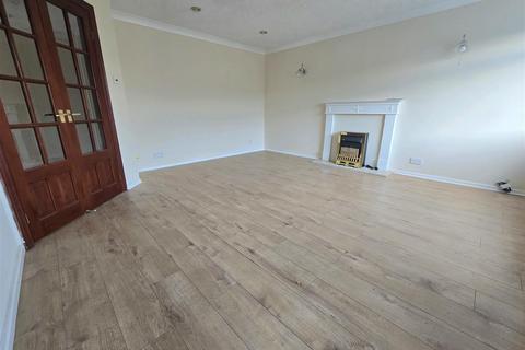 4 bedroom detached bungalow to rent, Mount Leven Road, Yarm