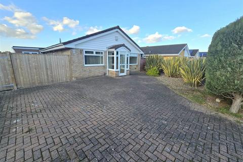 4 bedroom detached bungalow to rent, Mount Leven Road, Yarm
