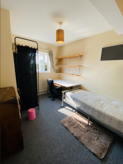 6 bedroom semi-detached house to rent, Harcourt Terrace, Headington OX3