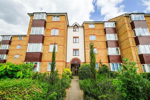 50 Thurlow Close, London, E4 9XE