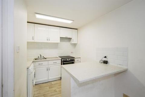 50 Thurlow Close, London, E4 9XE
