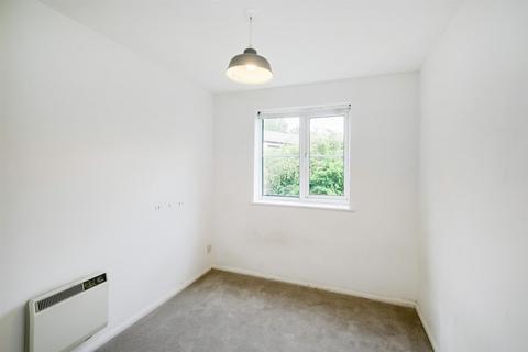 50 Thurlow Close, London, E4 9XE