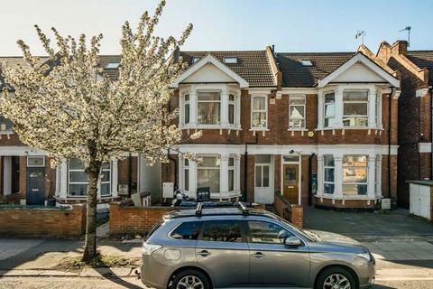 3 bedroom flat for sale, Park Road, London NW4