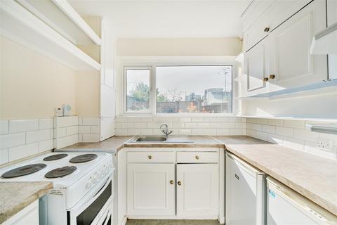 15 Park Gate, London, N2 8DJ
