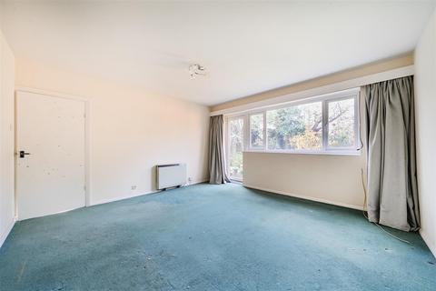 15 Park Gate, London, N2 8DJ