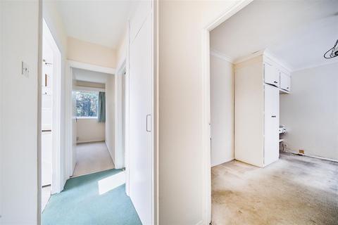 15 Park Gate, London, N2 8DJ