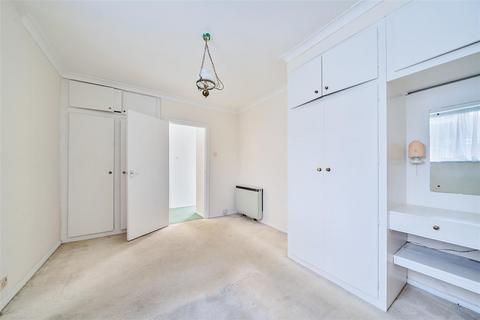 15 Park Gate, London, N2 8DJ