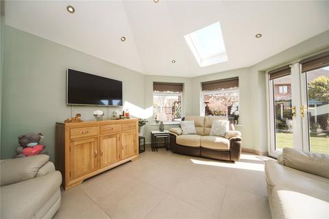 3 Avenham Close, Banks, Southport, PR9 8FG