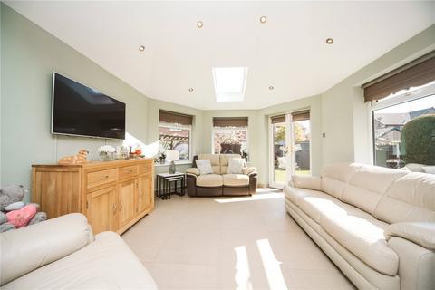 3 Avenham Close, Banks, Southport, PR9 8FG