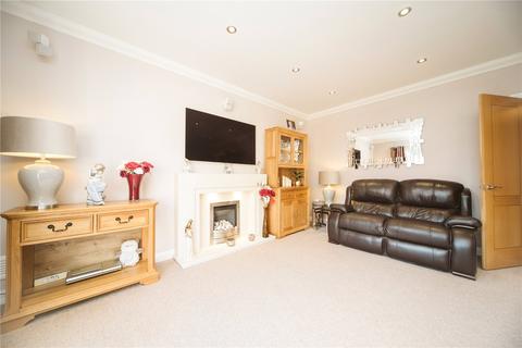 3 Avenham Close, Banks, Southport, PR9 8FG