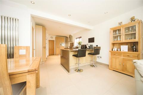 3 Avenham Close, Banks, Southport, PR9 8FG
