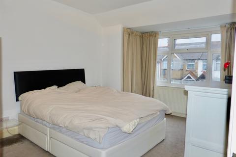 2 bedroom flat to rent, HAMILTON ROAD, LONDON, NW11