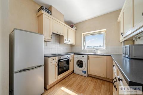 2 bedroom flat for sale, Hermitage Close, London