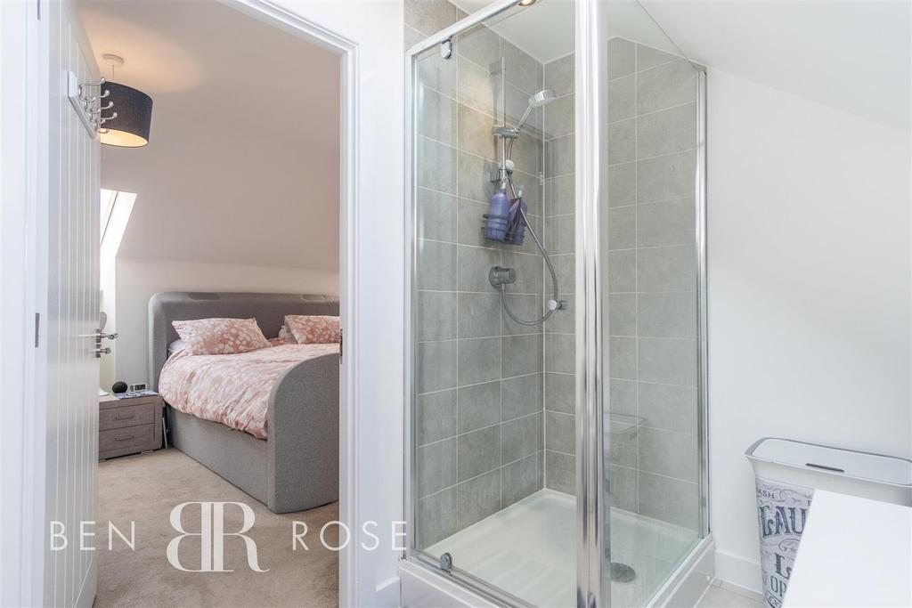 Master Ensuite