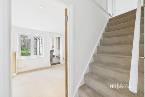 26 Pikes Hill, Epsom, KT17 4EA