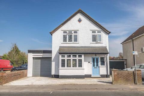 3 bedroom detached house for sale, Stomp Road, Burnham SL1