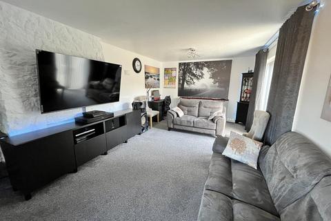 undefined, Birkdale Close, Daventry