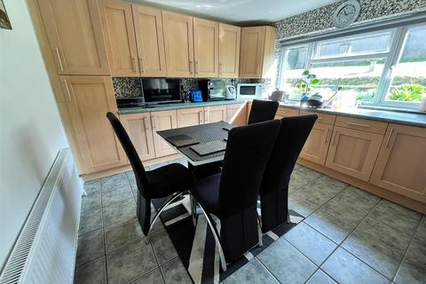 undefined, Birkdale Close, Daventry
