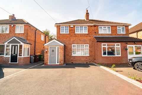99 Chamberlain Crescent, Shirley, Solihull, B90 2DQ