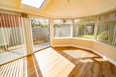 99 Chamberlain Crescent, Shirley, Solihull, B90 2DQ