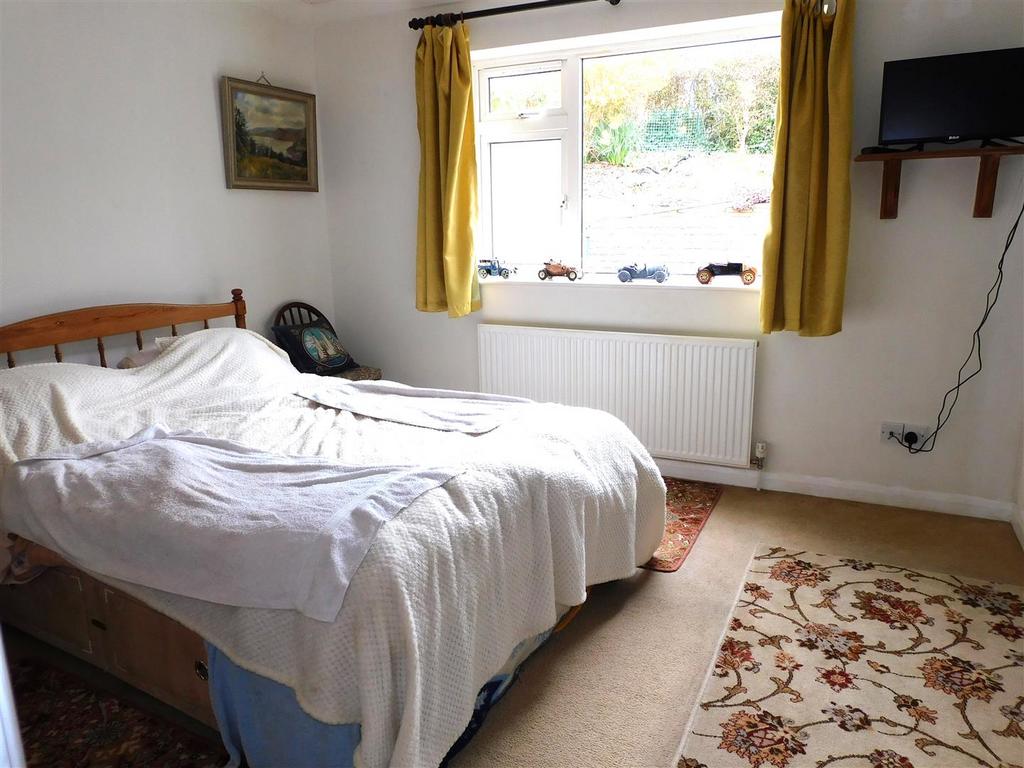 17 RD bed1.JPG