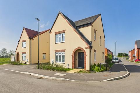 3 bedroom detached house for sale, Comfrey Gardens, Twigworth, Gloucester, Gloucestershire, GL2