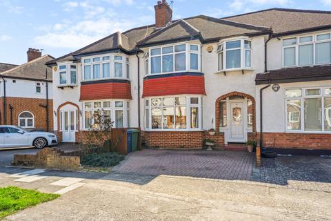 61 Birkdale Avenue, Pinner, HA5 5SG