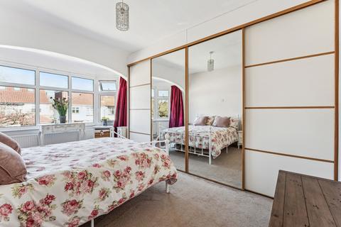 61 Birkdale Avenue, Pinner, HA5 5SG
