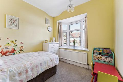 61 Birkdale Avenue, Pinner, HA5 5SG