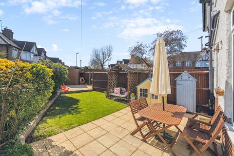 61 Birkdale Avenue, Pinner, HA5 5SG