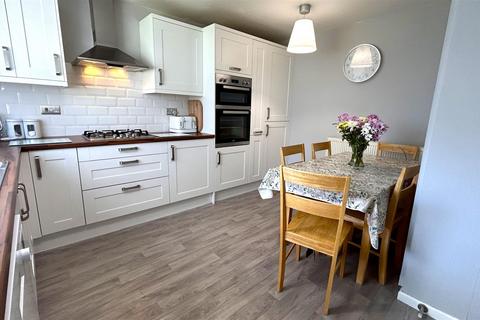 45 Red Hill Grove, Birmingham, B38 9RZ