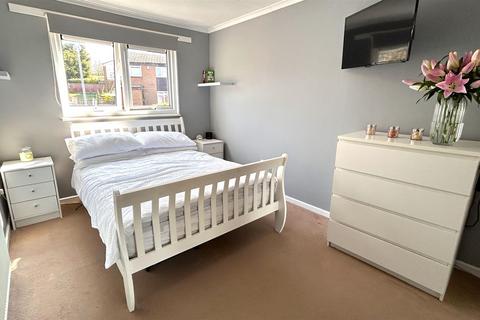 45 Red Hill Grove, Birmingham, B38 9RZ
